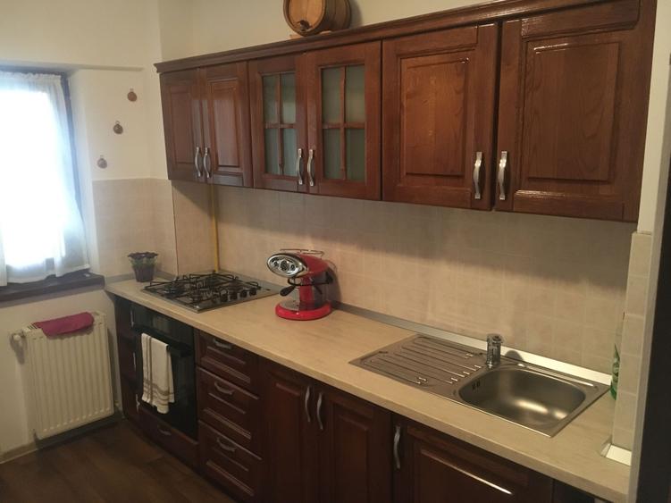 Inchiriez apart. 3 cam ultracentral,blocul fostul Union, cu terasa si vedere al intregului centru de la ceas. - 3