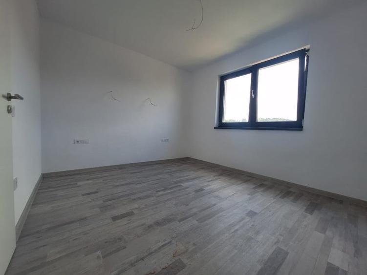 Casa noua, incalzire in pardoseala, 2 locuri de parcare, Se accepta credit - 7