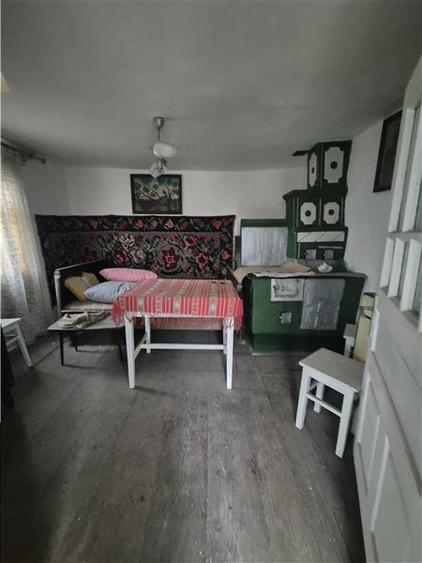 Teren 2300 mp cu casa batraneasca Liteni, Moara - central - 4