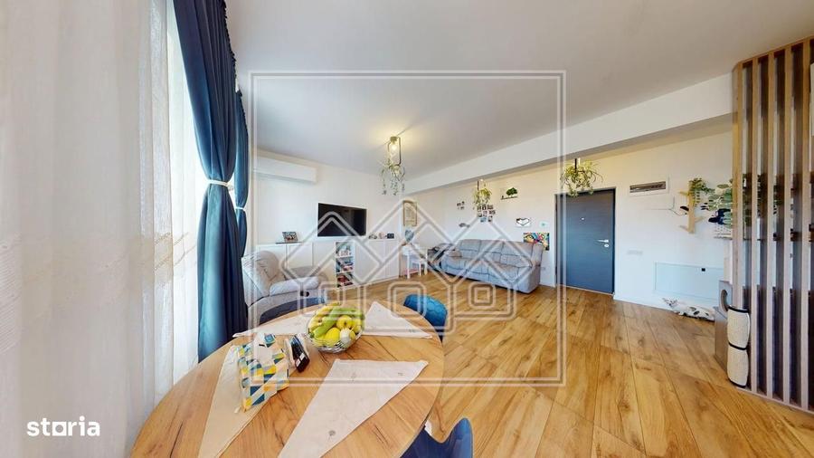 Apartament spatios, 2 bai, balcon mare, loc de parcare inclus - 9