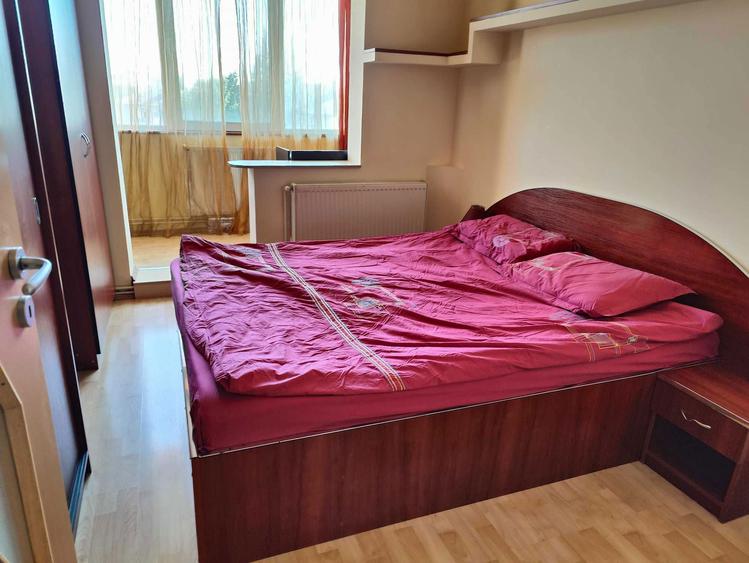 Inchiriez apartament 3 camere Brasov - 2