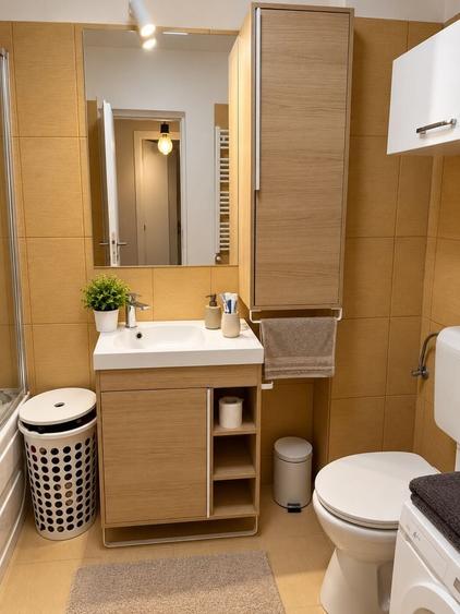Apartament cu 2 camere semidecomandat în Gorjului