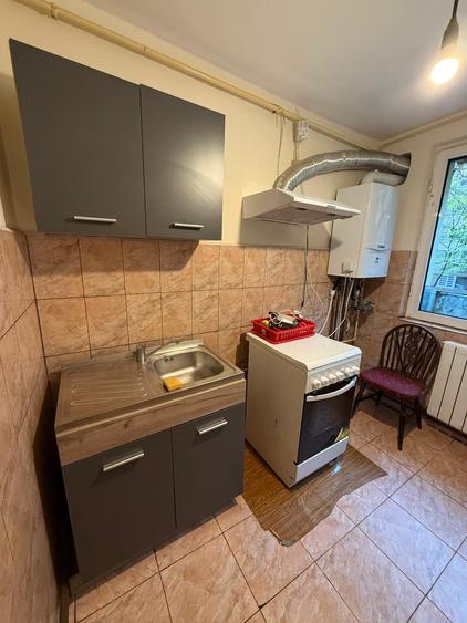 Apartament 2 camere decomandat cu centrala termica proprie Colentina-Sectia 7 - 12