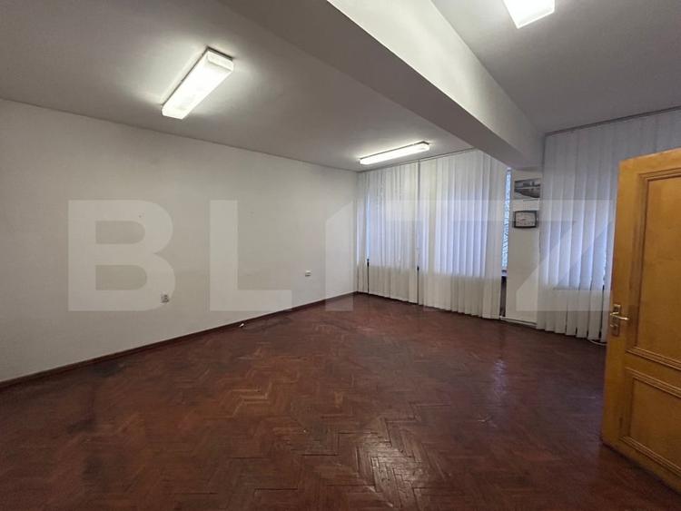 Spatiu de birouri, 231.74 mp, 8 camere, zona Colegiul Fratii Buzesti - 6