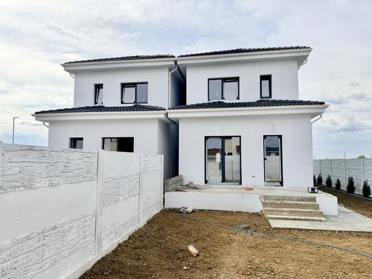 Duplex 4 camere | 104 mp | intimitate + curte amenajata | Mosnita - 2