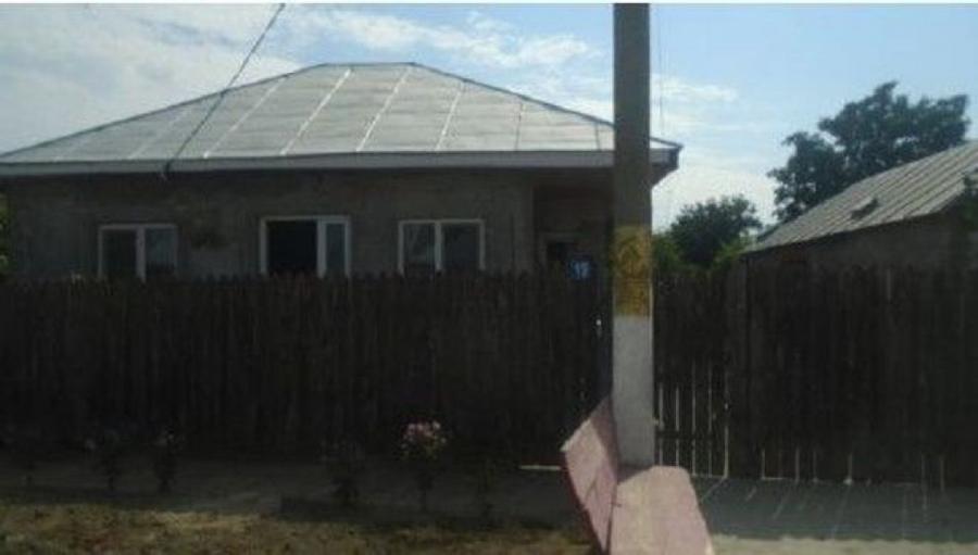 Casa si teren cota parte 1/2, Gropeni, ID: R2733382 - 1