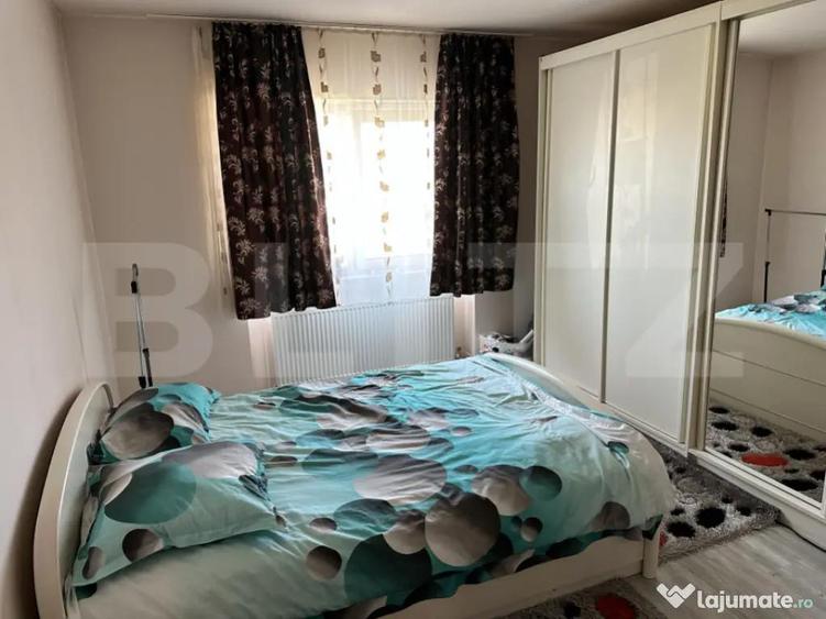 Casa spa?ioasa intr-o zona lini?tita curte amenaj - 2