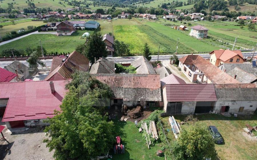 Doua case + anexa, teren 1655mp, Vama Buzaului (Acris) - 3