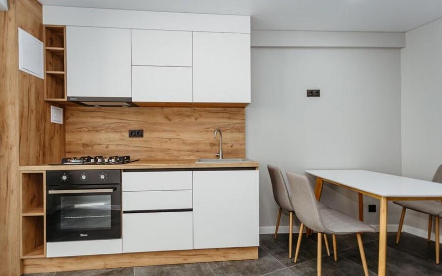 Inchiriez Apartament 2 camere Central - 1