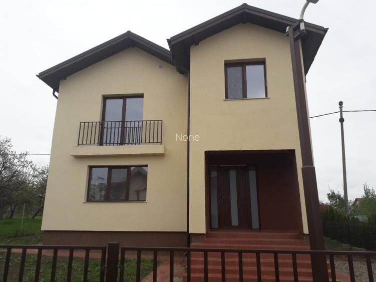 Casă cu 4 camere în Păuleștii Noi Casă cu 4 camere în Păuleștii Noi
