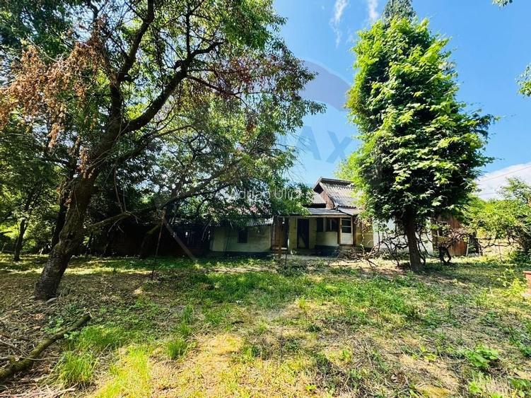 Casa cu 4 camere de vanzare pe str. Campu Negru, Sighet.