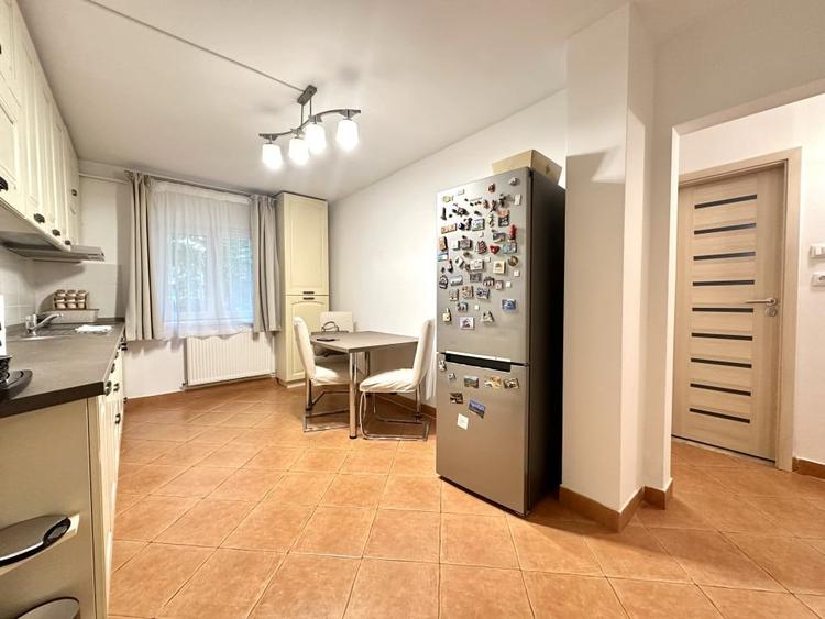 Apartament renovat, 3 camere, 60 mp utili, parter - zona Lipovei - 9