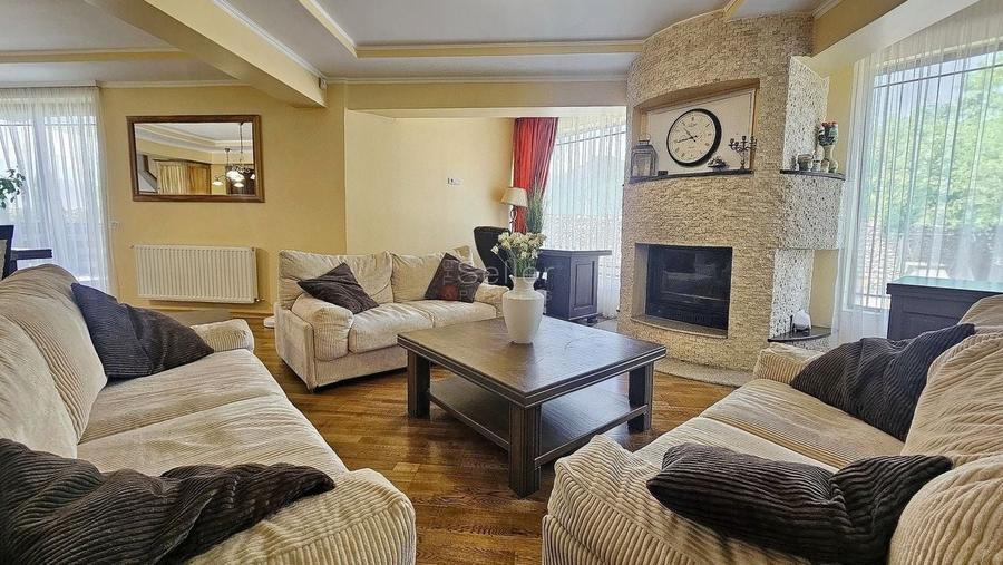 Suprafata generoasa teren - 13