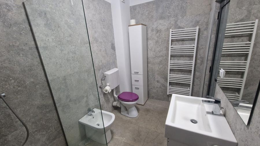 Apartament 2 camere decomandat zona Vivo str.Razoare 7 - 4