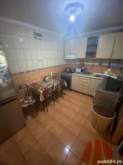 De vanzare ! Persoana fizica vand apartament 2 camere , zona micro 39 b - 5