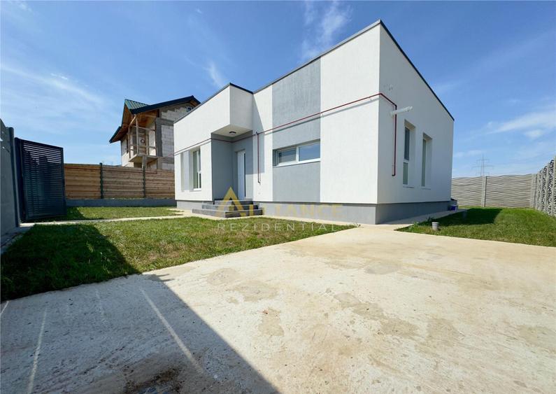 Cas? individual? modern? || 2 dormitoare || 2 b?i || Teren 3 - 2