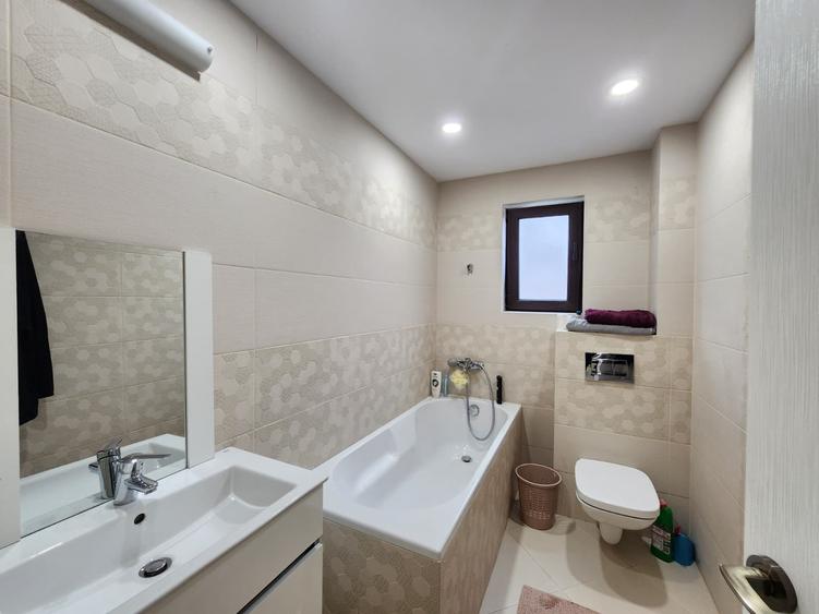 Duplex cu 3 camere cu Teren 225 Mp în Valea Adâncă