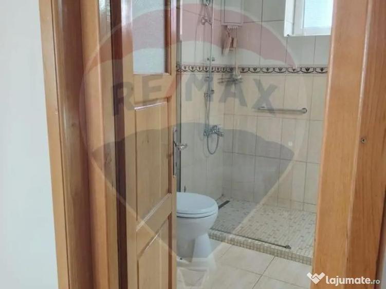 Casa / Vila cu 8 camere de vanzare in zona Central - 12