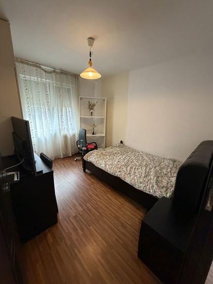 Inchiriez apartament 3 camere - 2