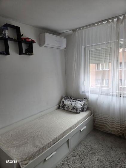 Garsoniera de vanzare , zona Umt - 1