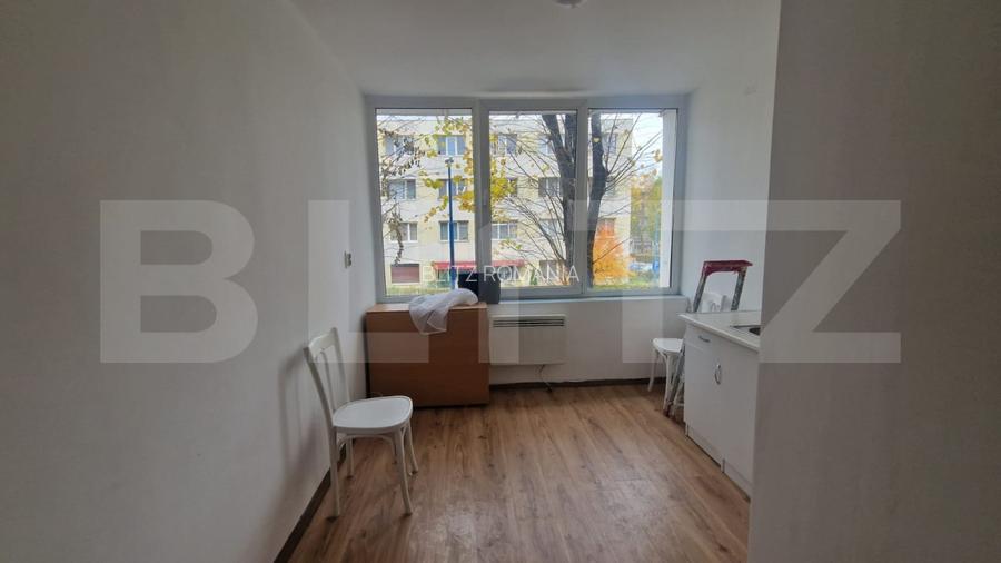 Camera de camin, cu baie in camera, 12 mp, zona Tractorul