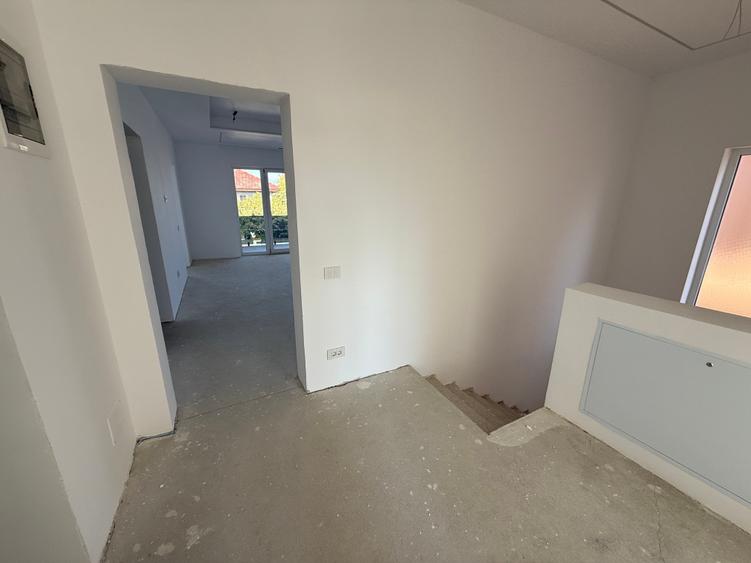 VILA 5 CAMERE - FINISAJELE INCLUSE IN PRET - PIPERA - GRADINA - COMISION 0% - 12