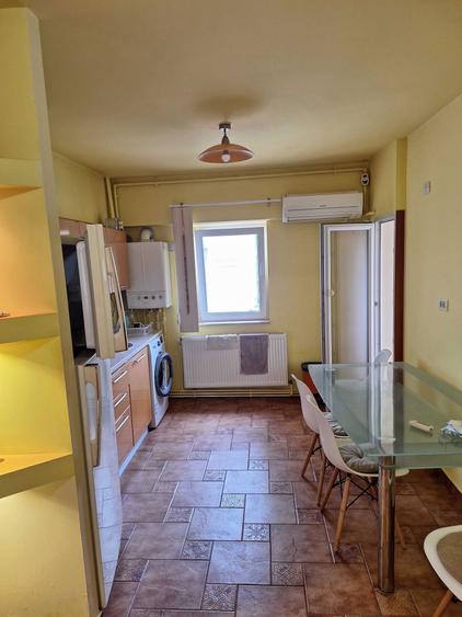 Ofer spre inchiriere apartament 3 camere si loc parcare in cartier Tomis 2, Constanta - 6