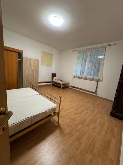 Casă cu 2 camere în Central