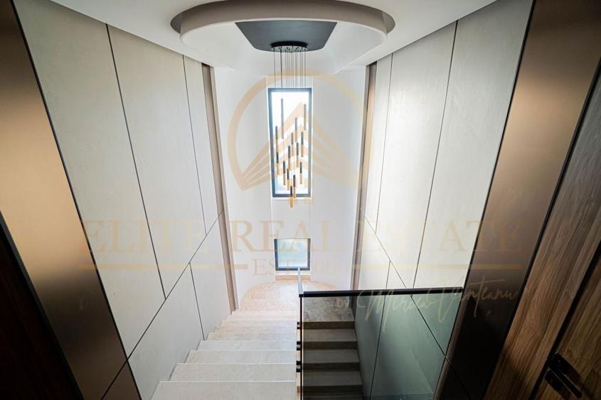 Kamsas/Compozitori - Resedinta creata pentru perfectiune - 13