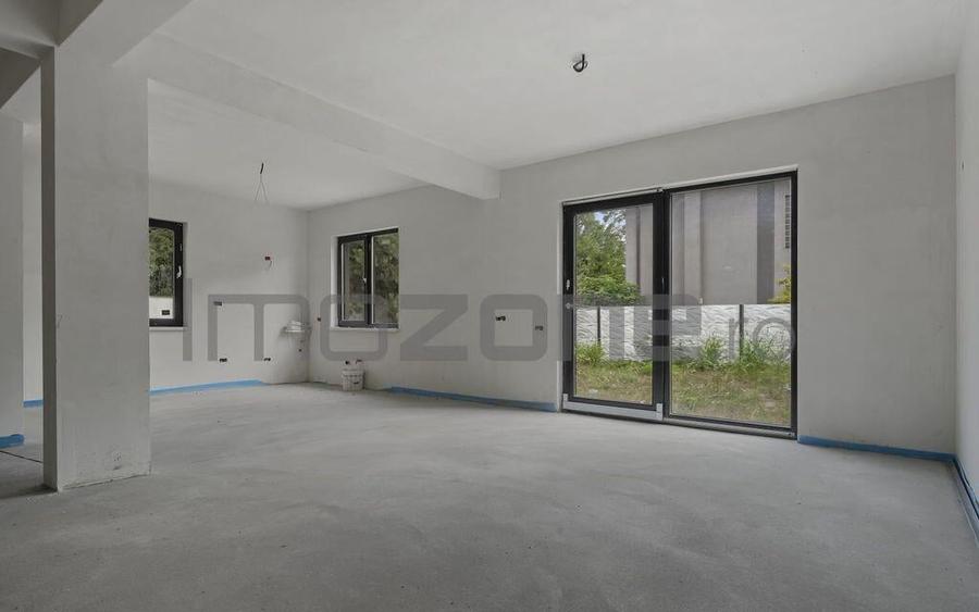 Casa spa?ioasa cu terasa ?i loc de parcare Milit... - 3