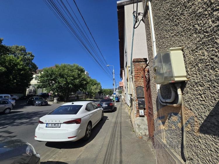 Oportunitate investitionala | Casa 200mp + Teren 800mp | Central - 3