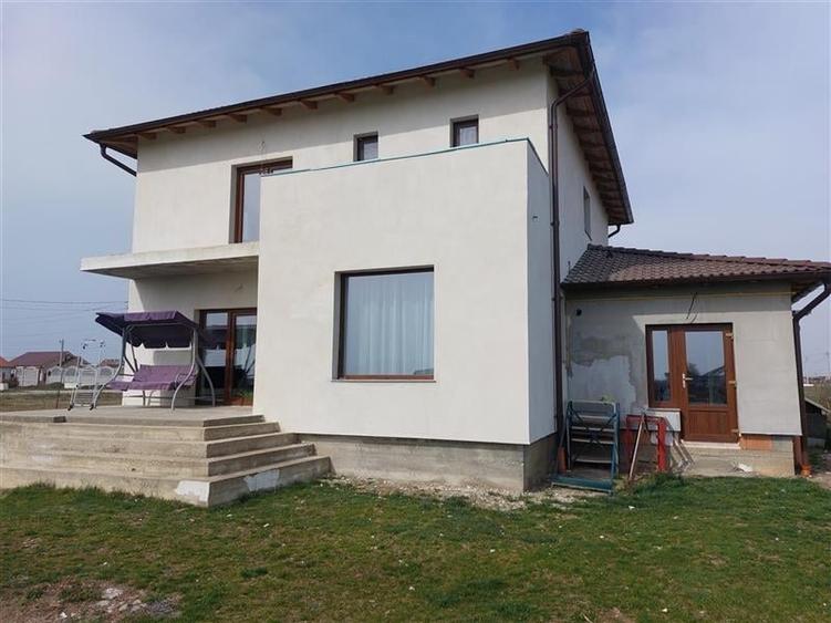 Casa spatioasa in cartier nou, Vladimirescu - 1