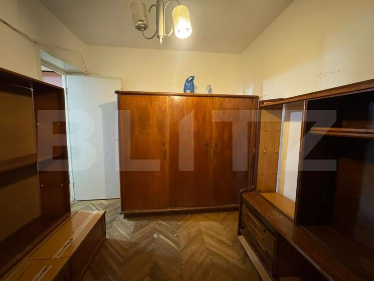 Apartament cu 3 camere decomandat, mobilat în Minerul