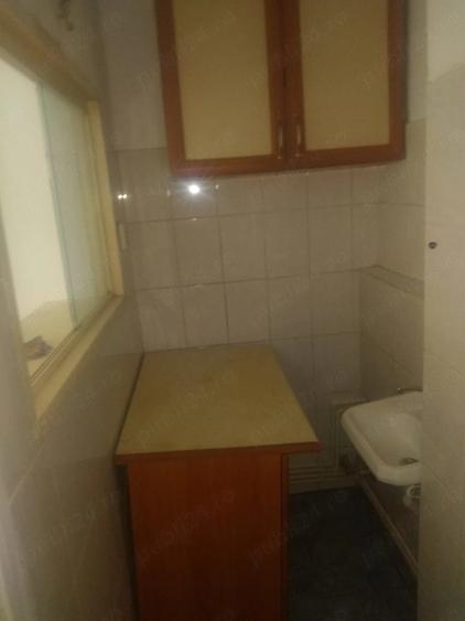 Garsonieră decomandată în Central