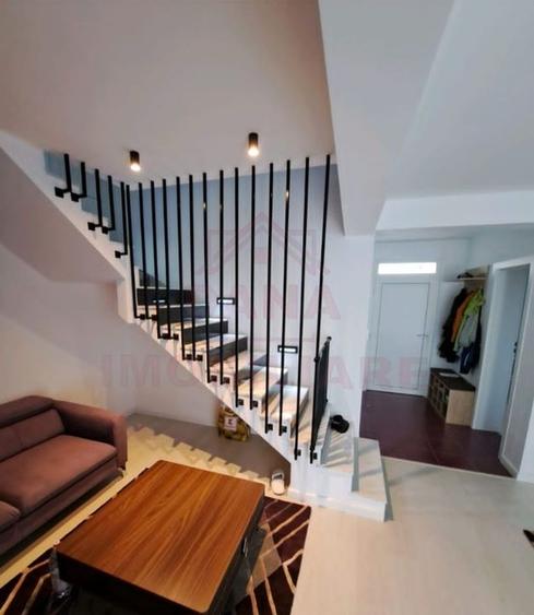 VILĂ TIP TRIPLEX/ LA CHEIE/ &Icirc;N CARANSEBEȘ/,JUD.C-S COMISION 0% - 2