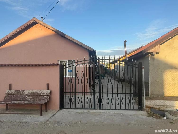 Vand casa comuna Poroschia