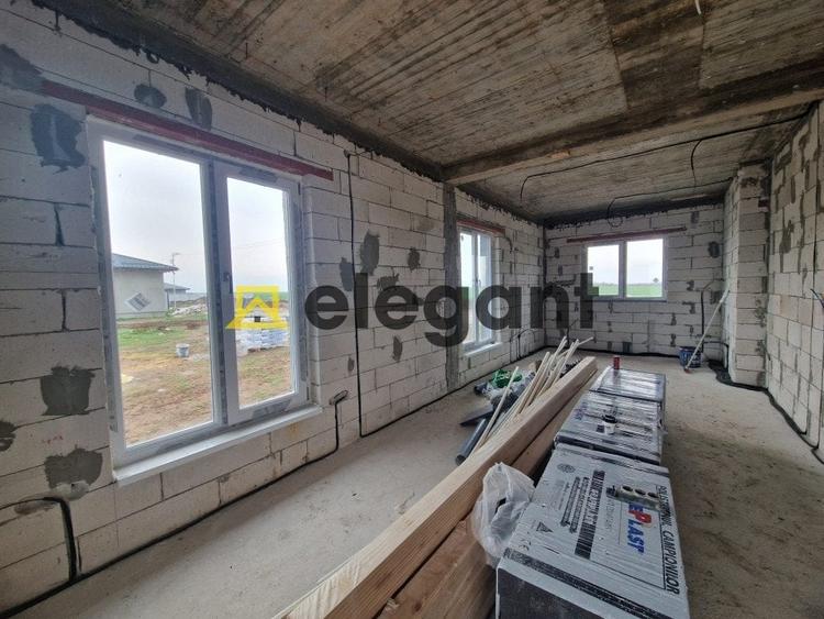 Casa, parter cu pod, 80 mp utili, teren 477 mp, zona Metro - 2