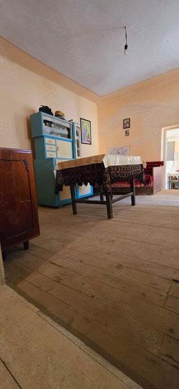 Vand casa la tara - 4