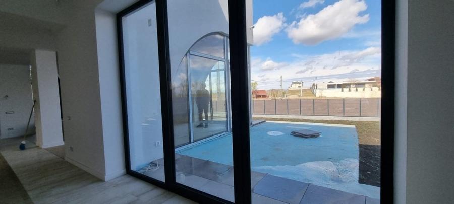 Vila Lux cu vedere la LAGUNA ALBASTRA - 22