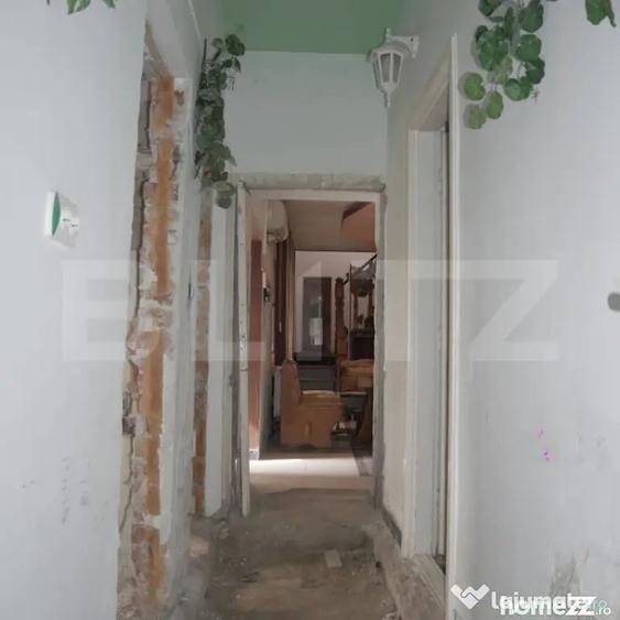 Casă cu 5 camere cu Teren 296 Mp în Central
