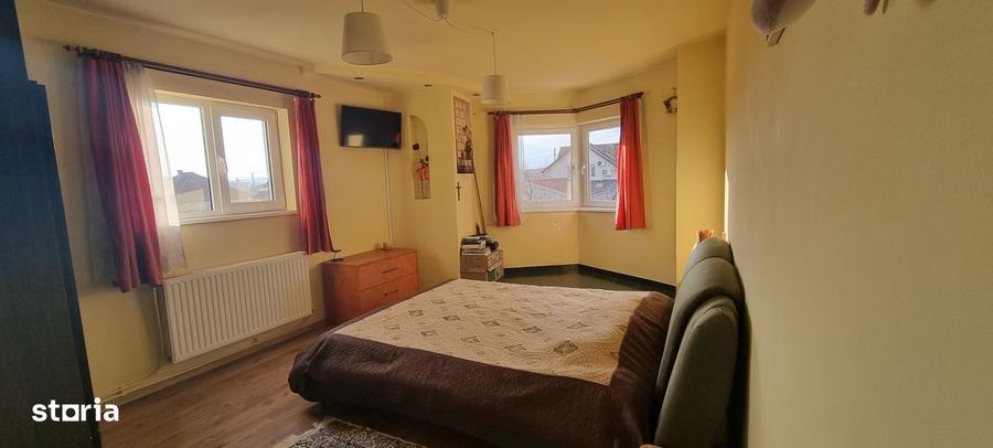 Ap. 2 camere 57 m2 utili in vila la et.1 cu loc de parcare ?i curte - 8