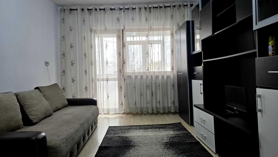 Proprietar ofer spre inchiriere garsoniera decomandataa - 3