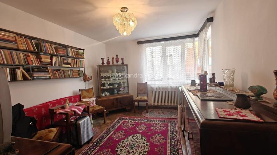 Apartament 2 camere, etajul 1, zona Mamaia