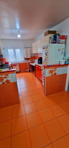 Vand apartament 2 camere - 2