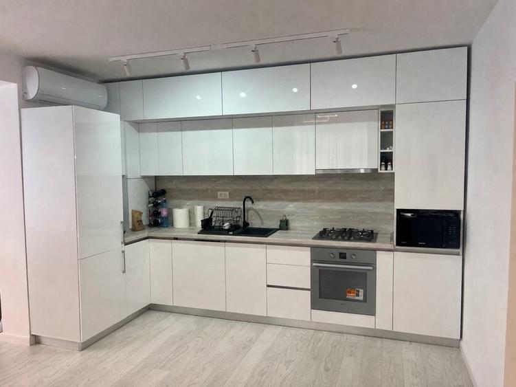 Apartament cu 2 camere decomandat în Exterior Vest