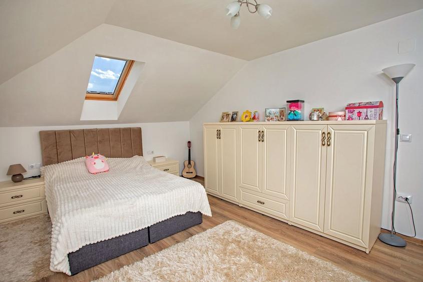 Vilă P+M, Clujului, 190 mp, teren 520 mp, singur în curte. 225 000 E - 26