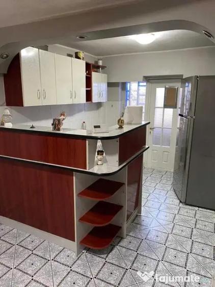 Apartament Cu 3 Camere Decomandate Zona Obcini - 1