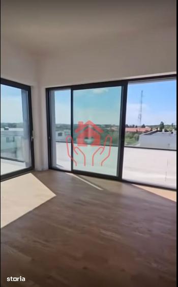 Apartament cu 4 camere, mobilat în Băneasa