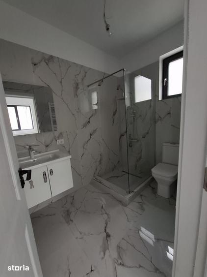 Casă cu 3 camere cu Teren 300 Mp în Central