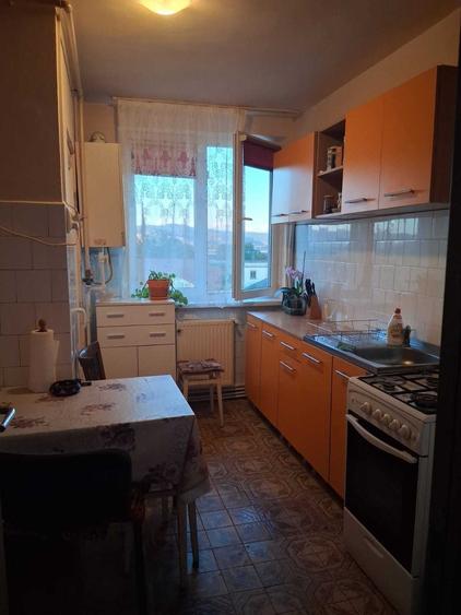 Apartament cu 2 camere decomandat în Progresul